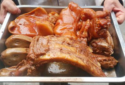  四川五香鹵菜技術(shù)做法哪里好？正宗熟食培訓(xùn)班